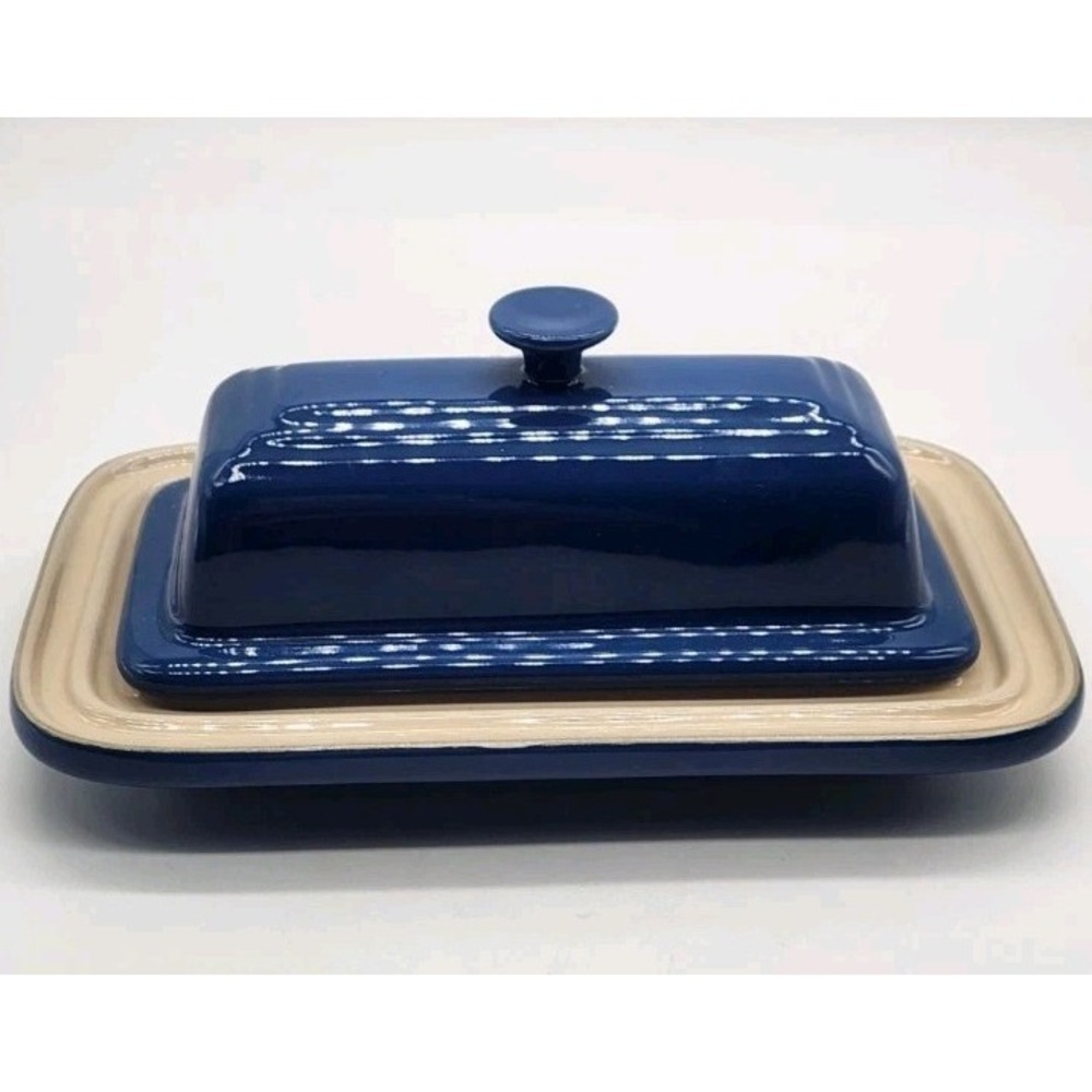 Le Creuset Signature Enamel Stoneware Ceramic Butter Dish Blue 17-25 7.5" x 4.25 - Picture 7 of 9